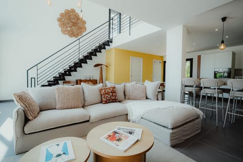 Property building, Living room