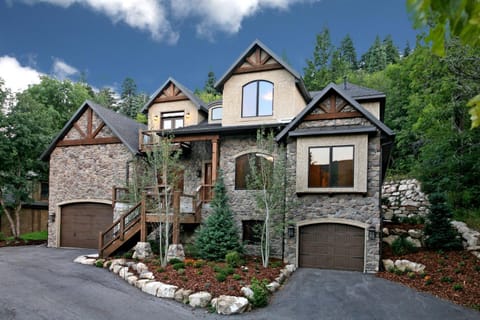 BOULDER RIDGE - 7 BD, HUGE THEATER, POOL TABLE, HOT TUB, SAUNA House in Sundance