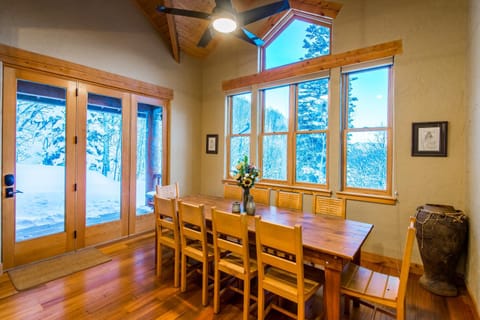 Private and Peaceful, Mtn Views, Stream, Family Friendly, Separate Guest Room House in Sundance