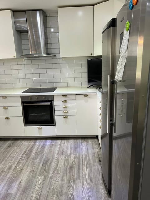 microwave, oven, kitchen