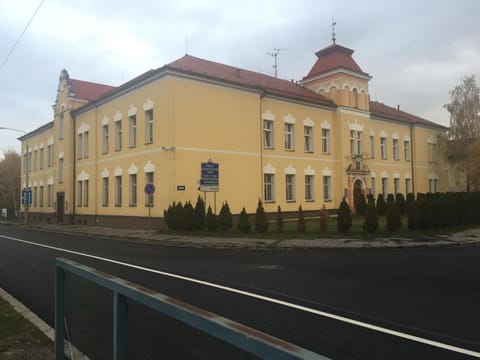 Property building, Day
