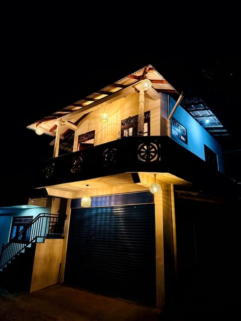 Property building, Facade/entrance, Night
