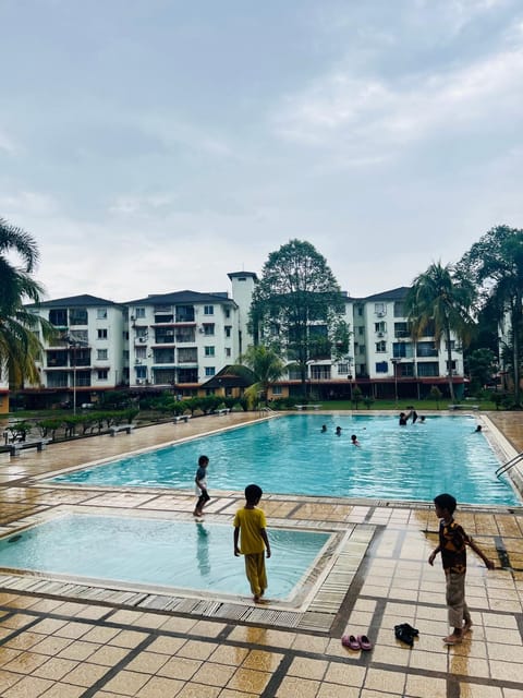 Pool view, Swimming pool, children