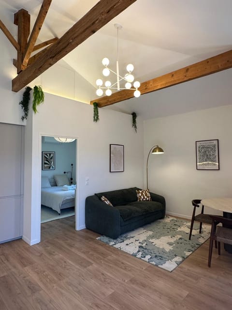Living room, Photo of the whole room