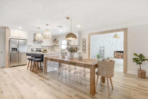 Saltwater Pool | Renovated | Private Home | Seminole House in Florida