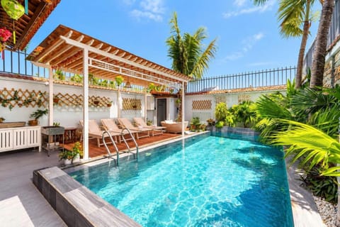 Property building, Swimming pool