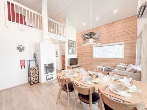 Suopursu - Well-equipped spacious cottage, wifi, ski tracks nearby Chalet in Lapland