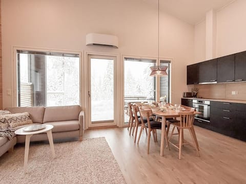Suopursu - Well-equipped spacious cottage, wifi, ski tracks nearby Chalet in Lapland