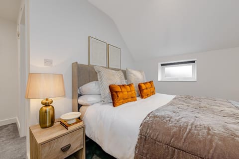 Bed, Decorative detail, Decorative detail, Bedroom