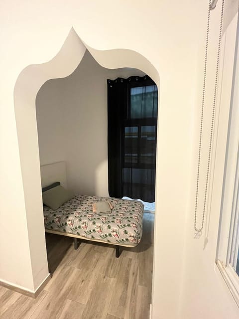 3 min to metro Center 15 min by metro Beach 15min Apartment in Badalona