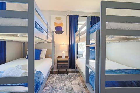 4BR - Sleeps - 14 - Game Room - Near Uptown & Galleria House in Farmers Branch