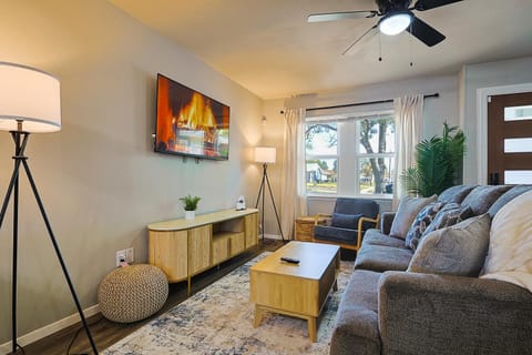 TV and multimedia, View (from property/room), Living room, Seating area