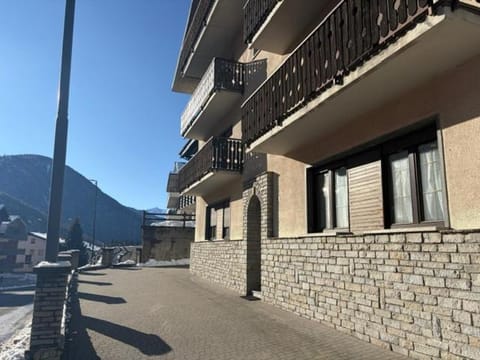 Spazioso Appartamento in Via Valtellina Aprica Apartment in Aprica