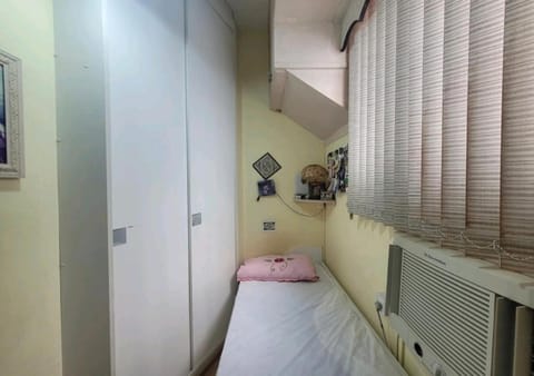 Bed, Photo of the whole room, Bedroom, internet, wardrobe, air conditioner