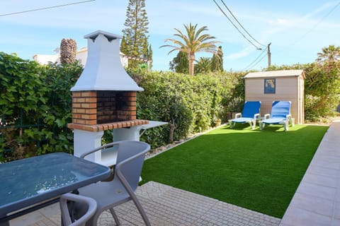 BBQ facilities, BBQ facilities, Balcony/Terrace, Balcony/Terrace, Dining area, Sea view, Sea view, sunbed