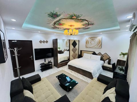 Home plus room 22 Apartment in Abu Dhabi