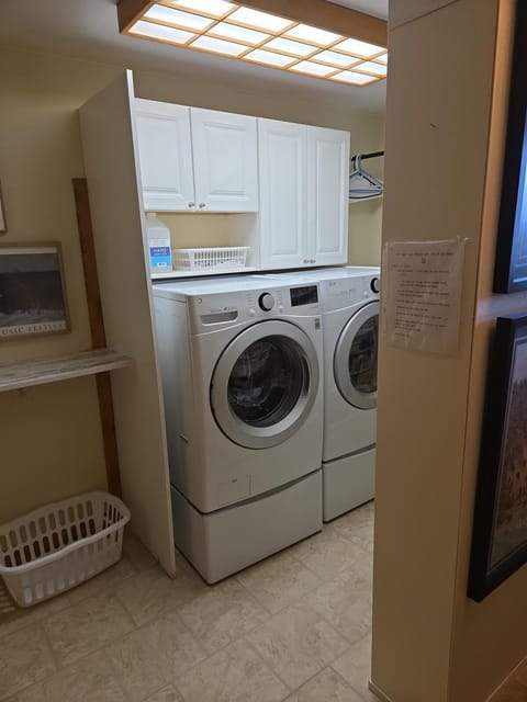 Against the Wind Vacation Rental Villa in Lake Leelanau