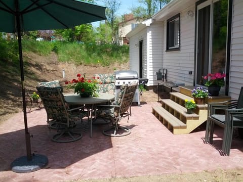 Against the Wind Vacation Rental Villa in Lake Leelanau