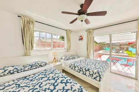 Classy Family Stylish Swimming Joy House in Hollywood