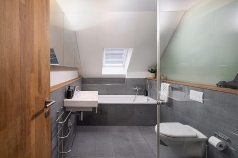 Shower, Toilet, Bathroom, Photo of the whole room, Bath, soundproof, towels