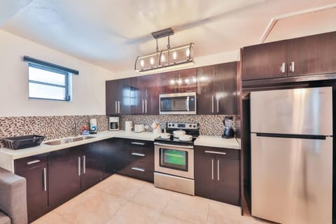 Release your nature House in Hallandale Beach