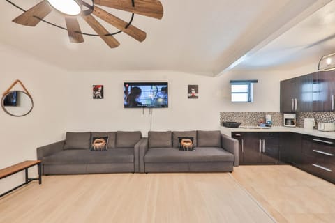 Release your nature House in Hallandale Beach