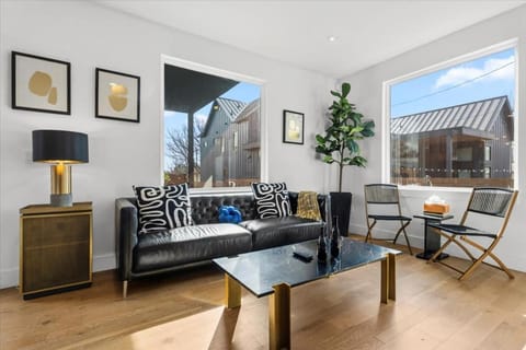 Stylish Austin Stay 3BR 2BA Pet-Friendly House in South Congress