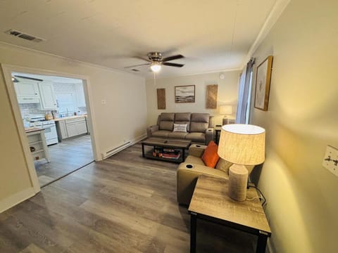 Close-to-Everything Midtown Cottage House in Hattiesburg