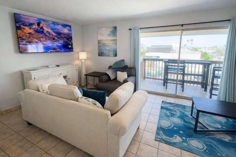 Bayfront w-docks & fish 3 Patios Prime Location Apartment in South Padre Island