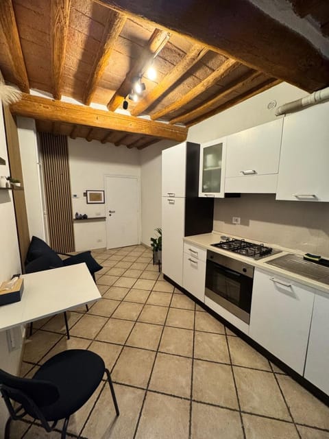 Facade/entrance, kitchen