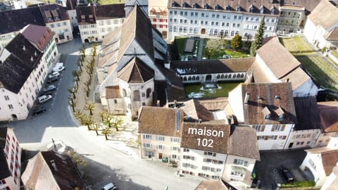 Property building, Neighbourhood, Bird's eye view, City view, Street view