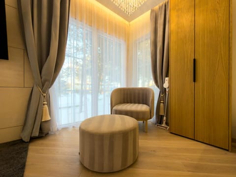 Seating area, wardrobe