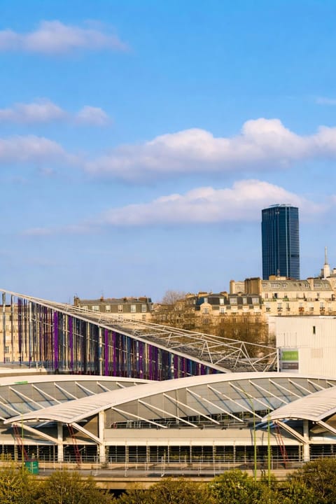 Villeroy Rooftop - Paris Porte De Versailles Bed and Breakfast in Vanves