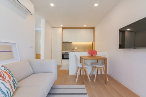 Kitchen or kitchenette, Living room, Seating area