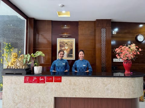 Lobby or reception, concierge