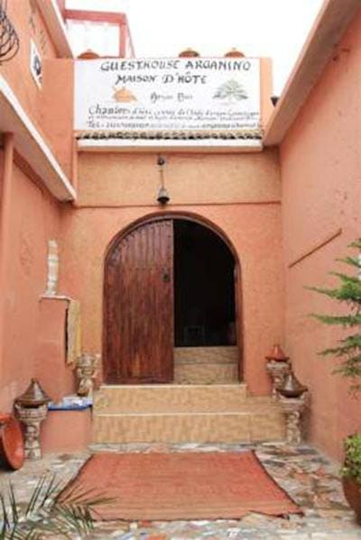 Facade/entrance