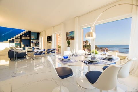 TV and multimedia, Living room, Dining area, Sea view