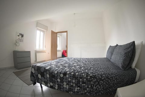 Day, Photo of the whole room