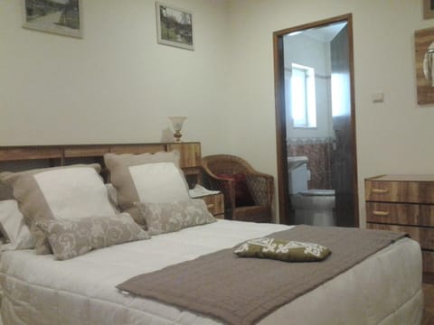 Bathroom, Coffee/tea facilities, Bedroom, Family
