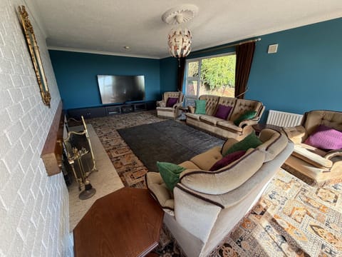 Living room, Internal: Not applicable to any particular room