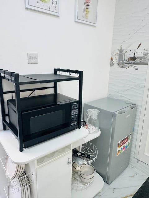 Home plus room 14 Apartment in Abu Dhabi