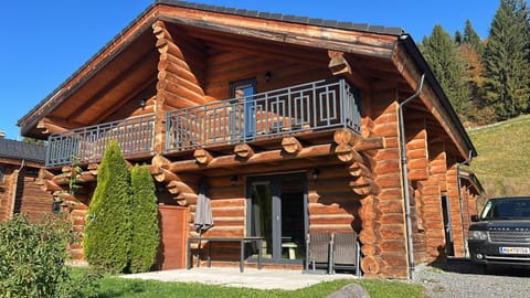 Luxury Chalet near Ski Slopes Apartment in Friuli-Venezia Giulia