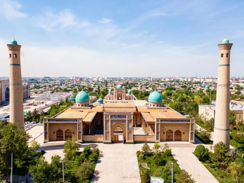 Property building, Neighbourhood, Bird's eye view, City view, Landmark view