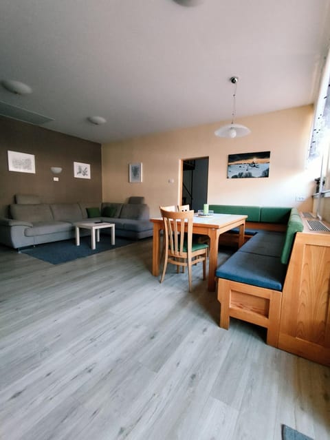 Communal lounge/ TV room, Photo of the whole room