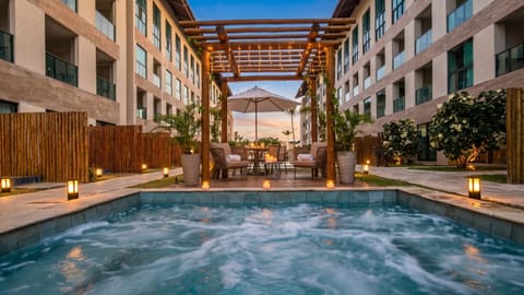 Property building, Swimming pool