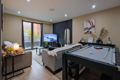 Property building, Table tennis, Entertainment