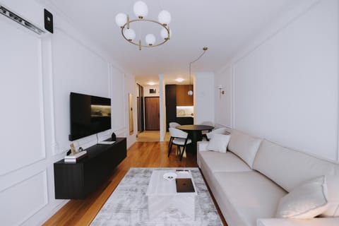 TV and multimedia, Living room, Dining area, kitchen