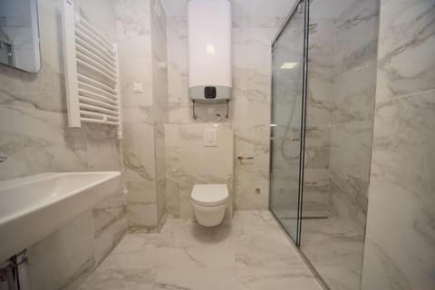 Premium apartments with garage Apartment in Podgorica