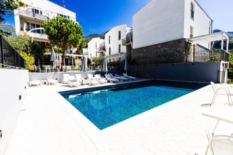 Property building, Pool view, Swimming pool