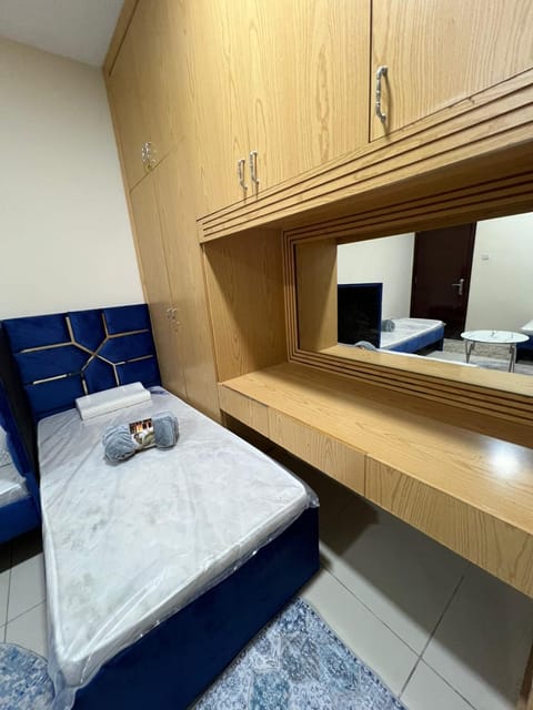 ALEX Hostel 504 -Bed in a shared dormitory with other guests Hostel in Al Sharjah